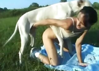 Skinny slut tries outdoor dog sex and loevs the cum in her pussy